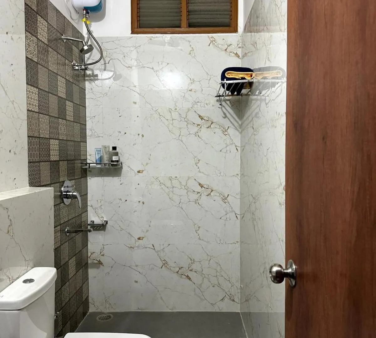 Cozy 2Bhk Homestay In Udaipur City Center With Modern Amenities & Wifi 인도
